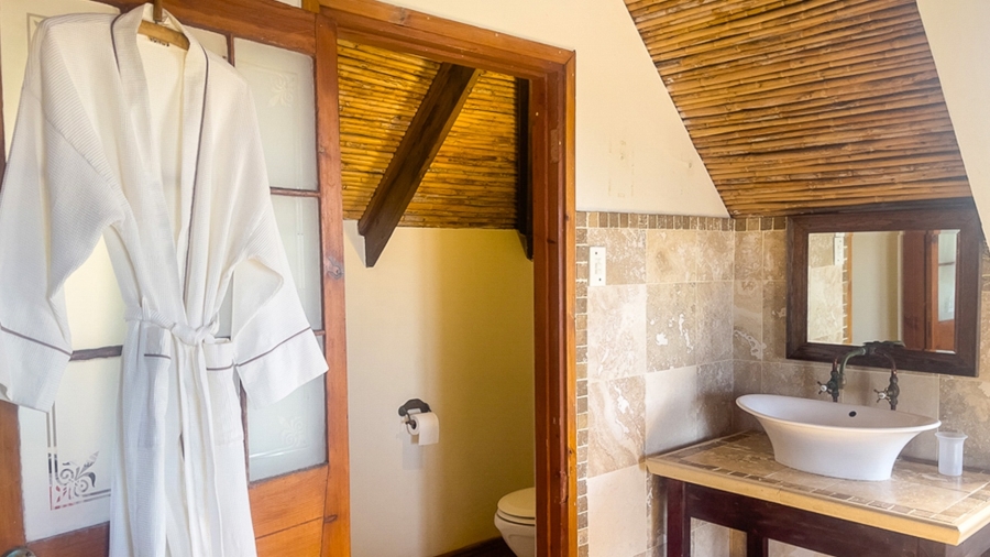 To Let 5 Bedroom Property for Rent in Southern Cross Western Cape